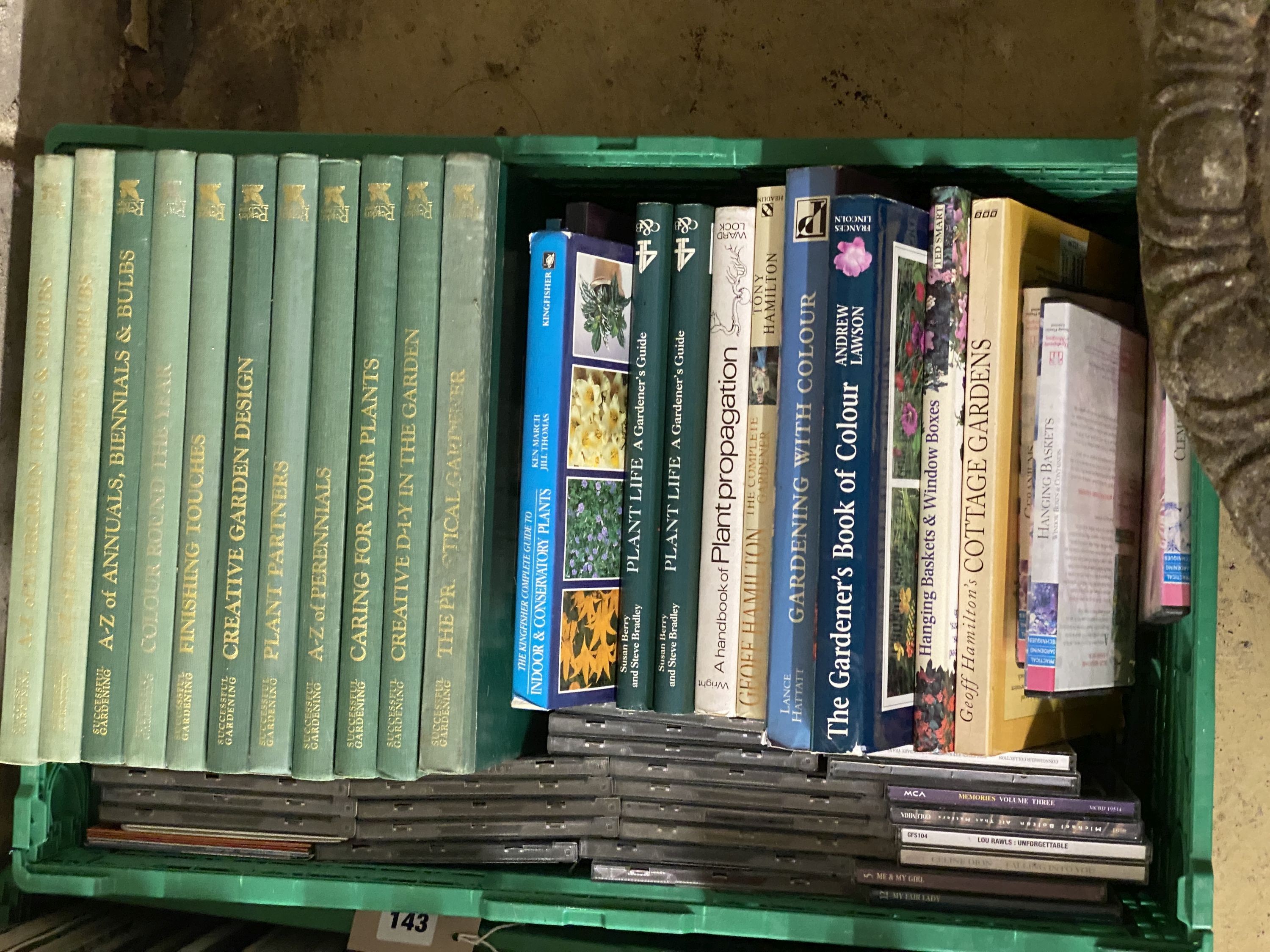 A large quantity of assorted books relating to gardening